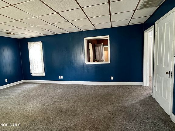 3rd image of 535 Main St