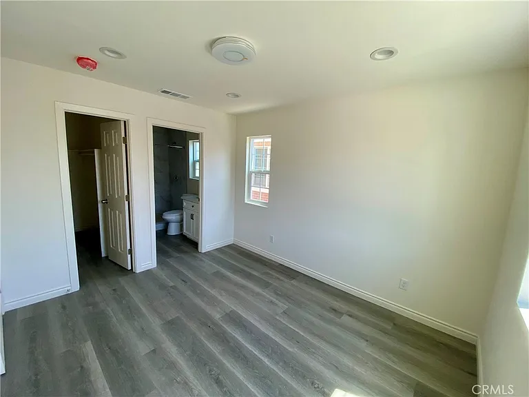 4924 Stewart Ave — Photo 9