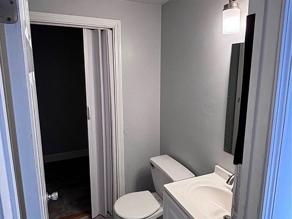 4th image of 66 Douglas Dr #1