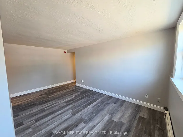 300 Montrave Ave #4 — Photo 3