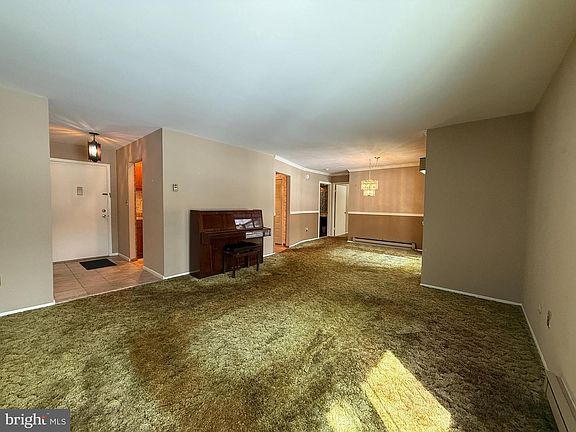 2nd image of 147 Amberly Dr Unit H