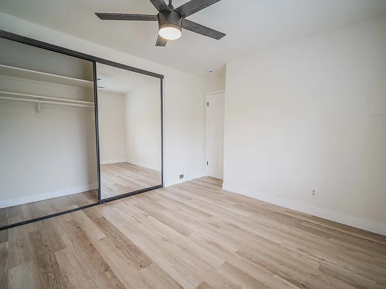 20368 Flora Ln — Photo 24