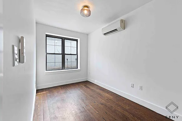 Rented by ERNY LLC | media 11