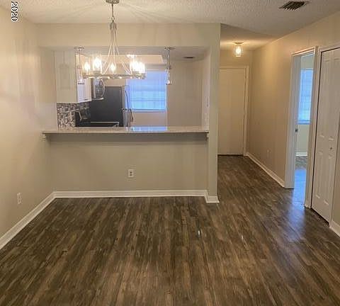 2nd image of 3011 Sir Hamilton Cir #3011