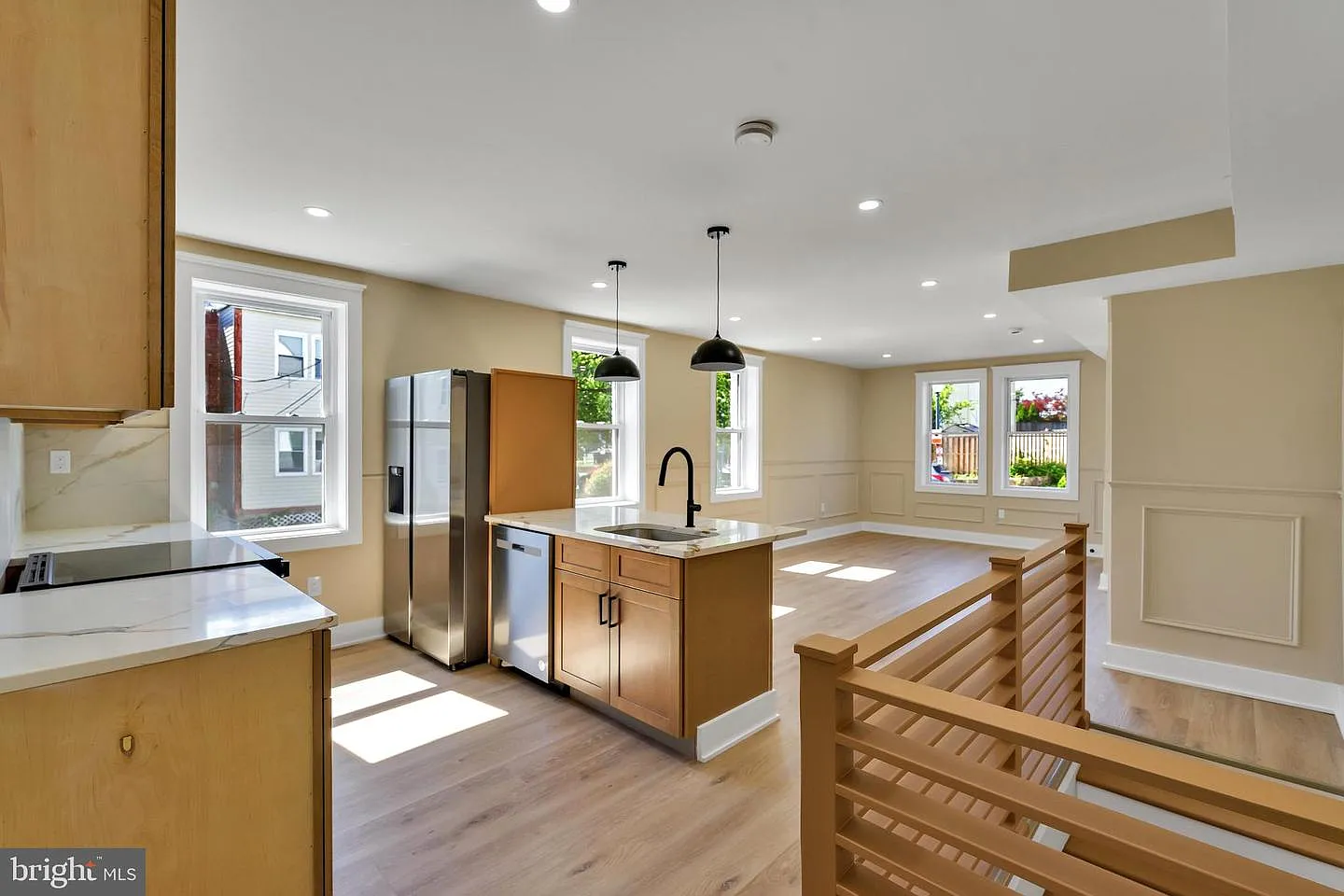 1274 Meigs Pl NE photo 1