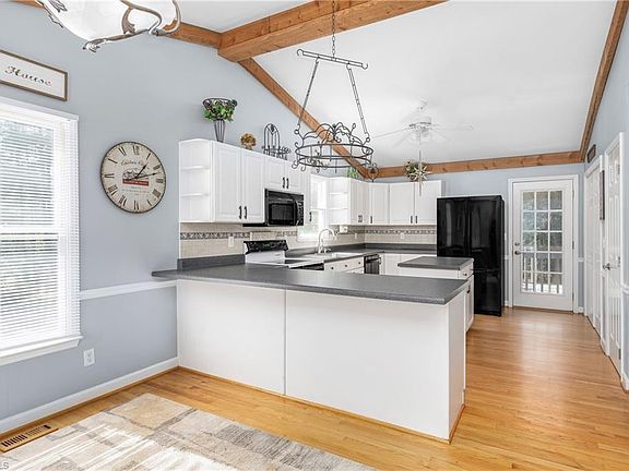 5th image of 1105 Deer Run Ln