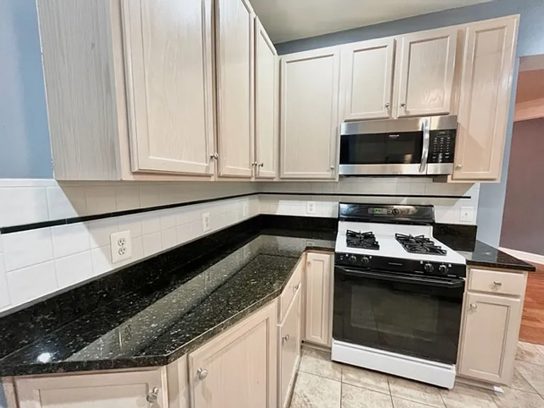 11318 Westbrook Mill Ln #103 — Photo 7