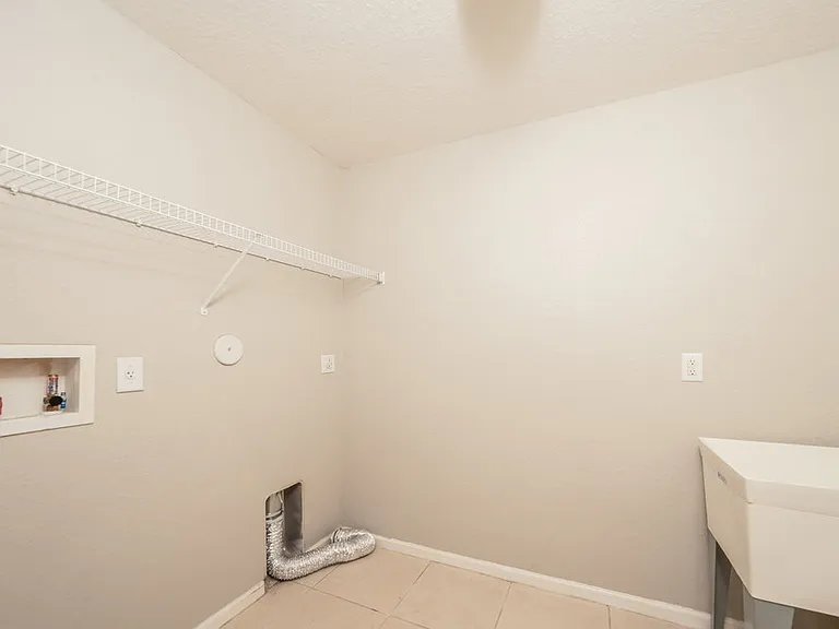 7617 Jewelwood Dr — Photo 16