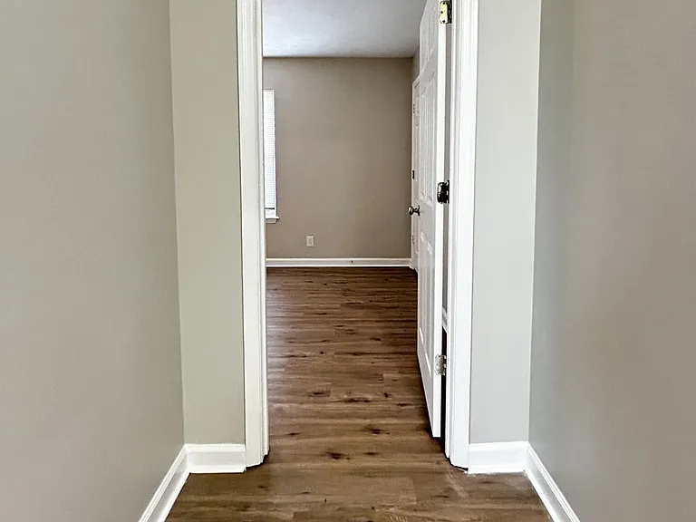 408 Bainbridge Ct #9 & 10 — Photo 2