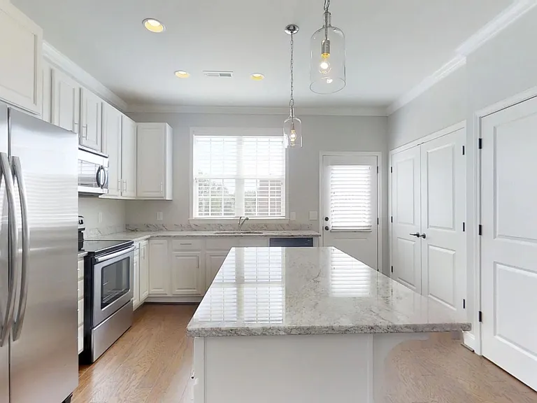 314 S Pine St #506 — Photo 5