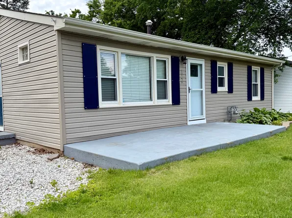 1248 Patrick Dr, Fenton, MO 63026