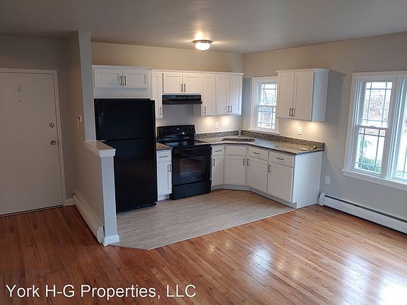4th image of 1915 Athol St APT 1