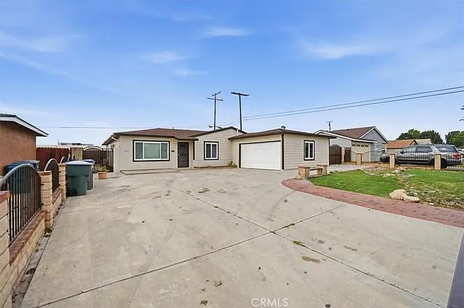 12620 Anthony Pl — Photo 1