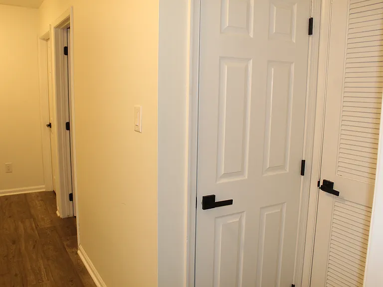 1322 N Hancock St — Photo 20