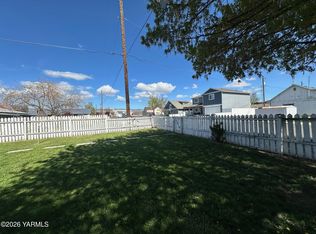 204 N Spokane St, Moxee, WA