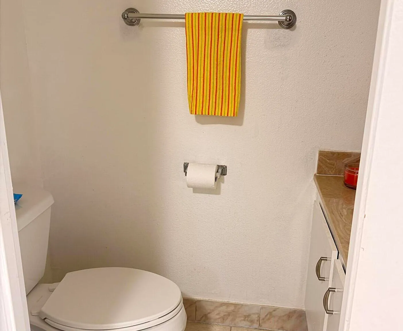 2 bed, 1.5 bath, 835 sqft, $1,590 — Photo 4