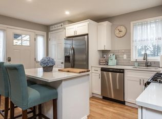 632 N Elm St APT 3, West Bridgewater, MA 02379
