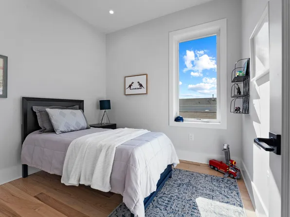 93 Terrace Avenue image 12 of 20