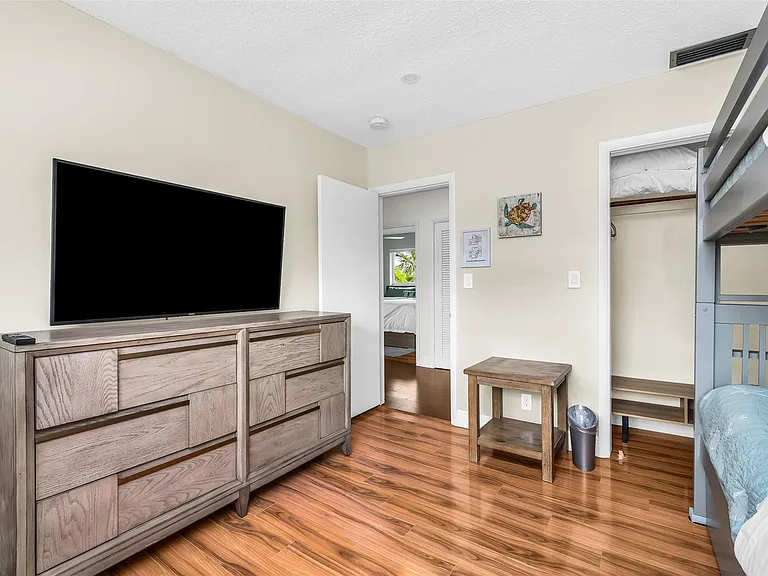 39 Castle Harbor Isle Dr — Photo 24