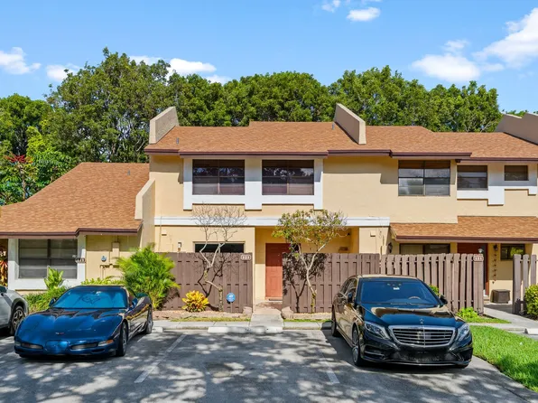 121 SW 97th Avenue #121, Pembroke Pines, FL 33025
