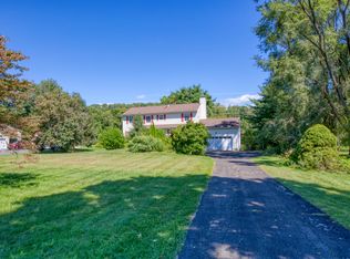 25 Dairy Farm Dr, Brookfield, CT 06804