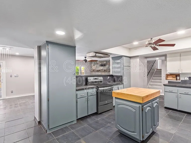 1640 E La Jolla Dr — Photo 12
