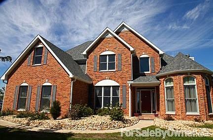 Full Home Front View
						:
						Warm tone of brickwork welcomes you home.
