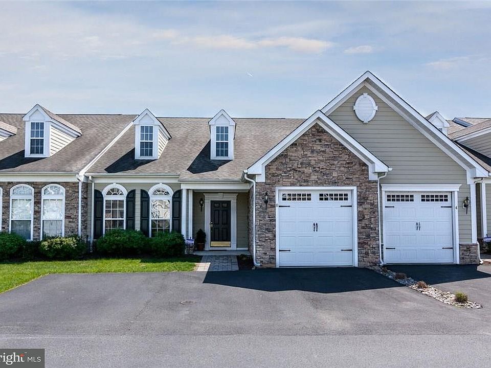 1st image of 6 Blue Stream Ln #128