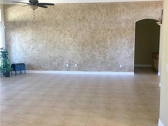 5th image of 9900 Countryside Dr