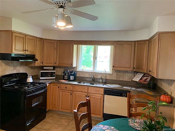 2nd image of 21 Sherburn Dr