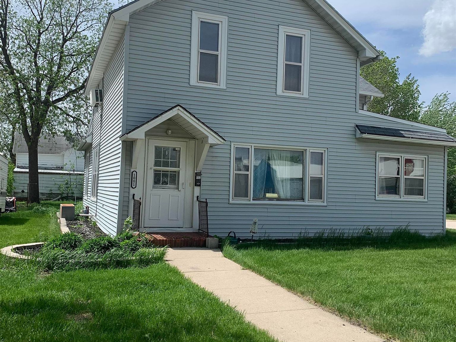 1001 Lake St, Emmetsburg, IA 50536 Zillow