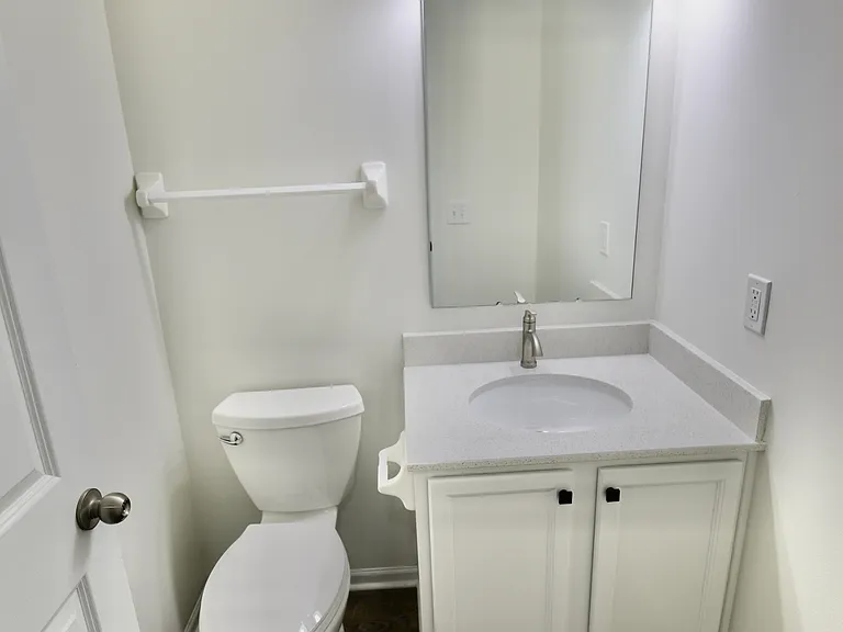 8330 Bruntsfield Rd — Photo 3