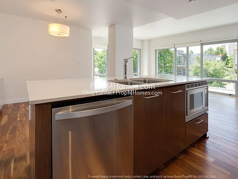 1260 NW Naito Pkwy #210 — Photo 8