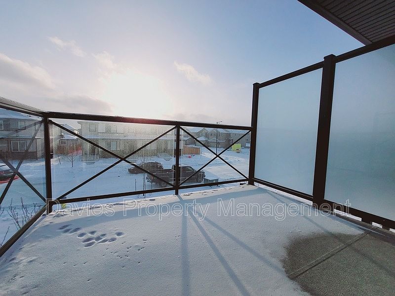 Edmonton Townhouse for rent - 3 Bedrooms — photo 14