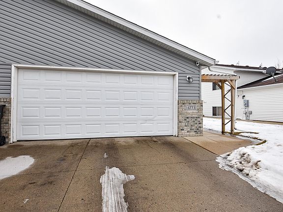 2nd image of 4773 Townsite Pl S