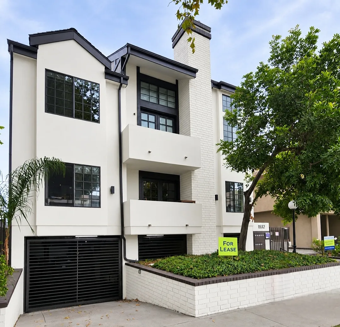 3 bed, 2.0 bath, $4,500 — Photo 1