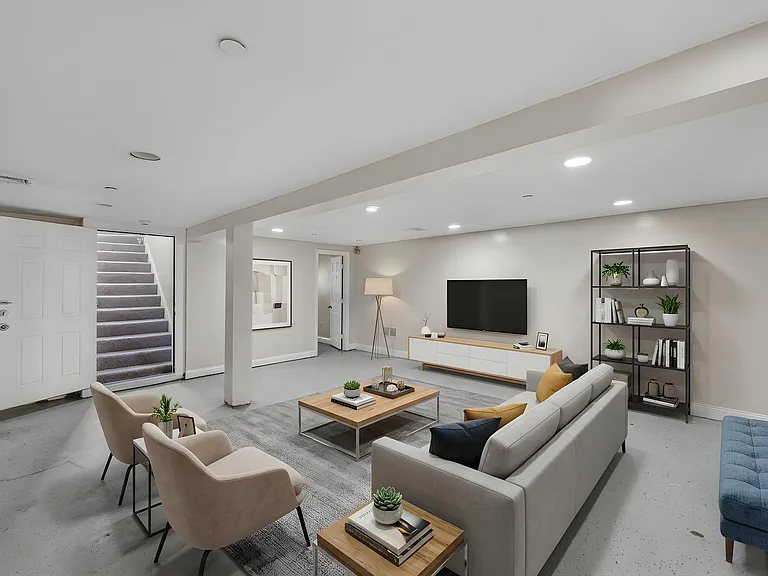 121 Homestead St #1 — Photo 11