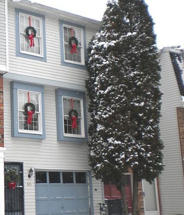 1st image of 901 Lynwood Ct