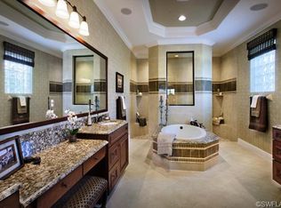 7827 Martino Cir, Naples, FL 34112