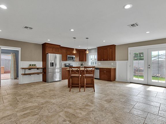 3rd image of 13001 N 37th Dr