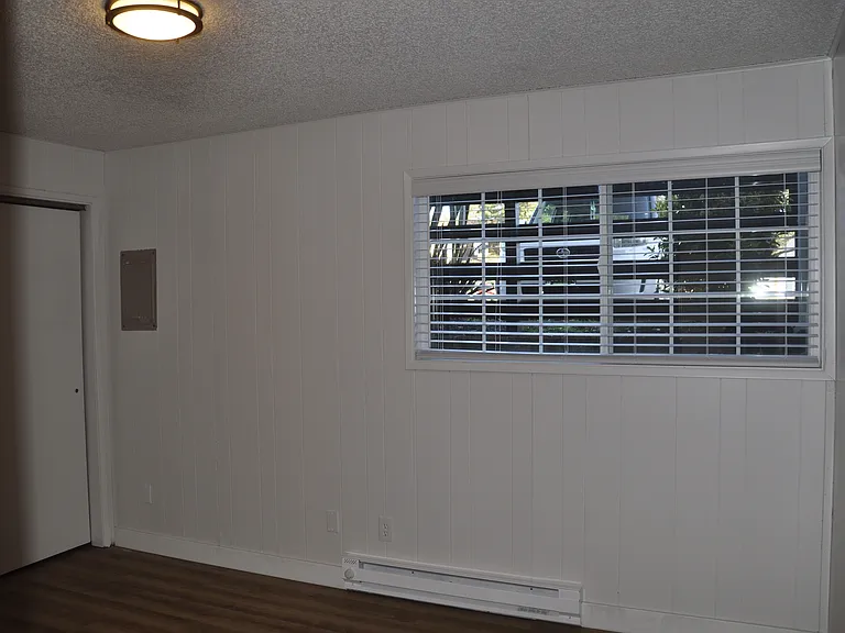 1322 N Holladay Dr — Photo 12