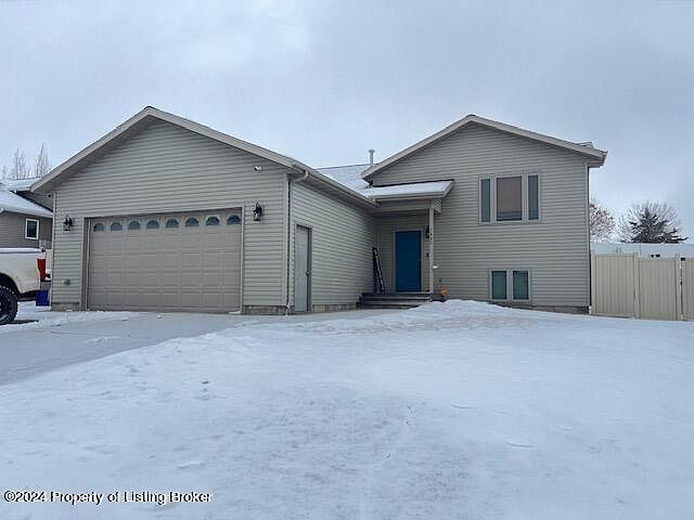 1st image of 1482 4th Ave E