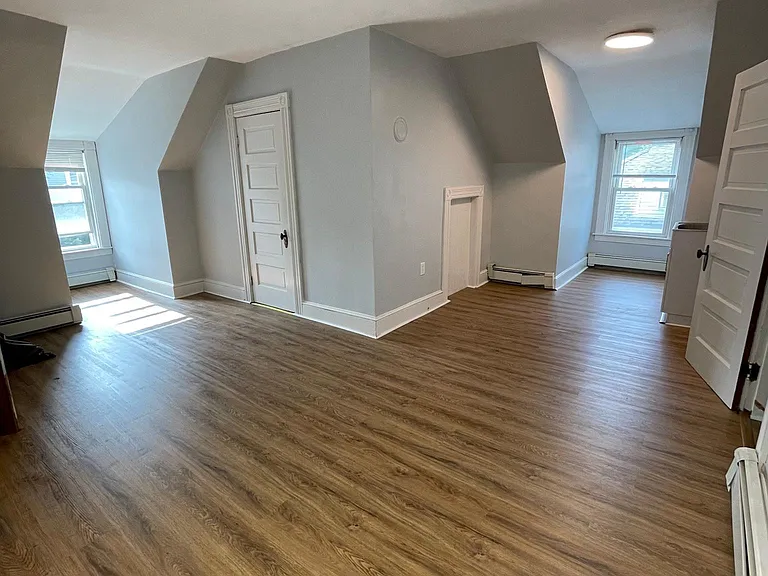 56 Blucher St — Photo 10