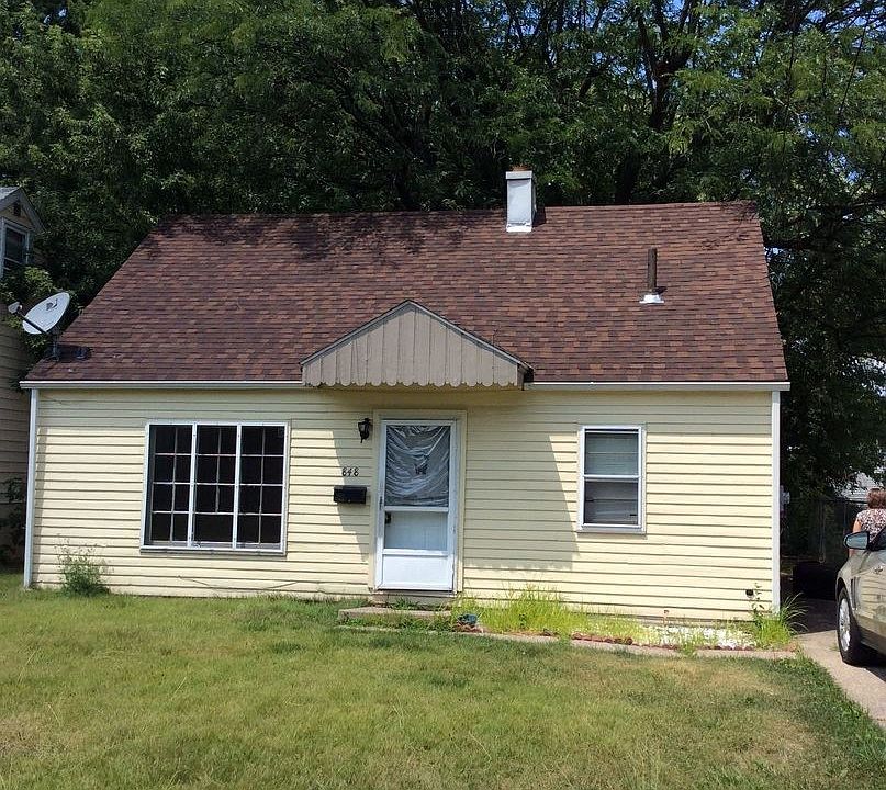 1st image of 848 E Philadelphia Ave