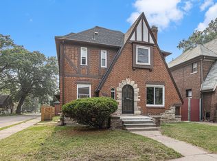 18605 Santa Rosa Dr, Detroit, MI 48221