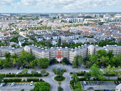 8290 Lake Dr APT 550, Doral, FL, 33166