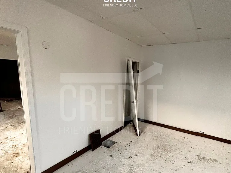 706 Cedar St — Photo 3