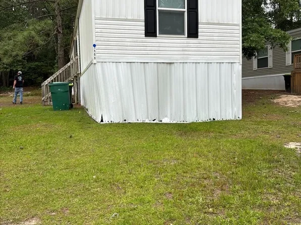 1920 Boxwood Ln, Fayetteville, NC 28311