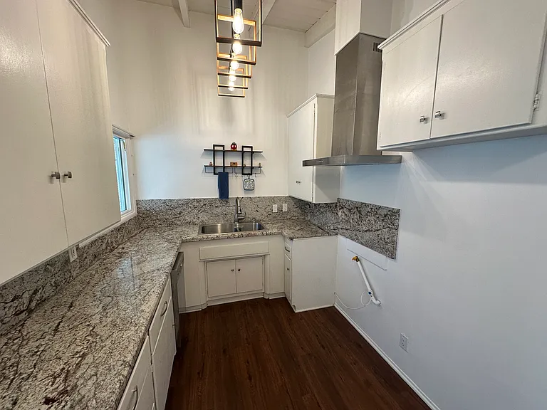 1711 Holly Dr #1711 — Photo 9