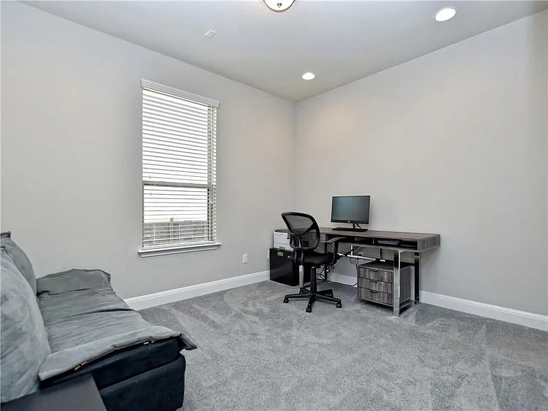 1050 Kenney Fort Xing #34 — Photo 14